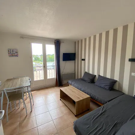 2 Situee Dans Un Magnifique Village Familiale Апартаменты Talmont-Saint-Hilaire