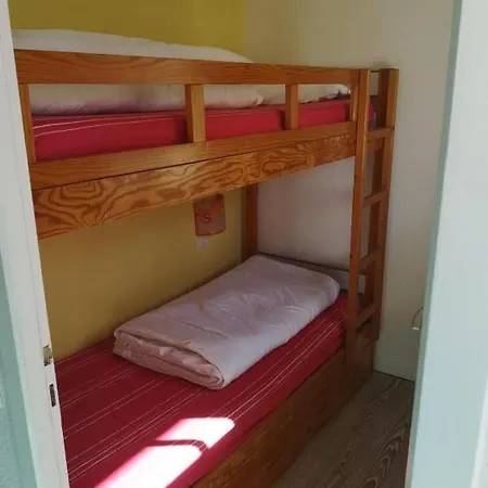 2 Situee Dans Un Magnifique Village Familiale *