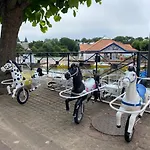 Lägenhet 2 Situee Dans Un Magnifique Village Familiale Talmont-Saint-Hilaire