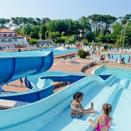 2 Situee Dans Un Magnifique Village Familiale Lejlighed Talmont-Saint-Hilaire