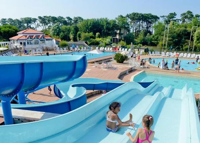 2 Situee Dans Un Magnifique Village Familiale דירה Talmont-Saint-Hilaire