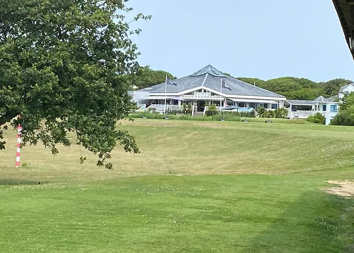 2 Situee Dans Un Magnifique Village Familiale דירה *